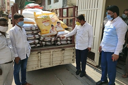 MLA Kausar Mohiuddin inspected the Ramzan Relief Stock for Karwan constituency