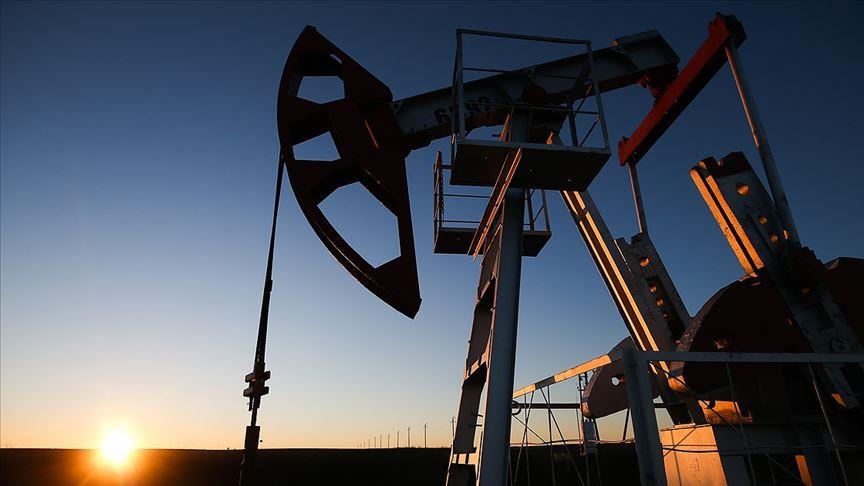 Oil Prices Drop as Supply Disruption Ease