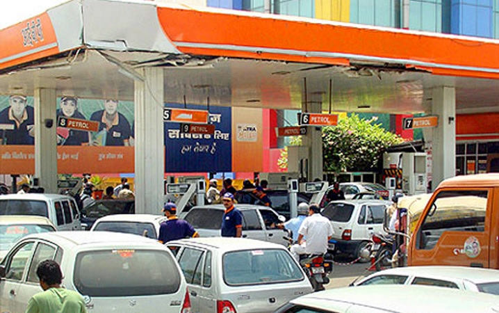 nofuelfor15+yrsvehicleatdelhipetrolpumpsfrom1stapril