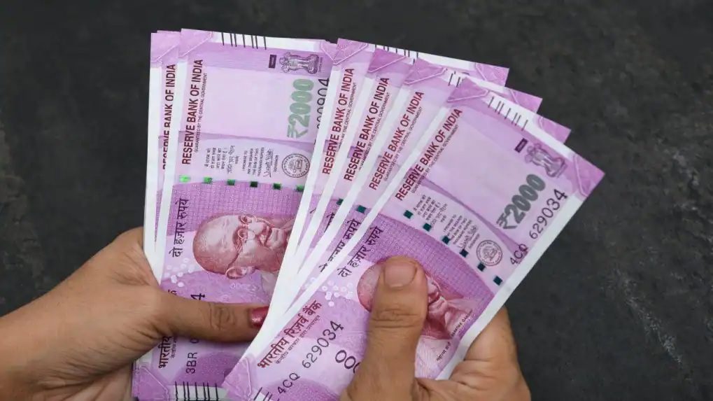 Total Value Of Rs 2000 Banknotes In Circulation Declines To Rs 7,755 Cr As On May 19: RBI