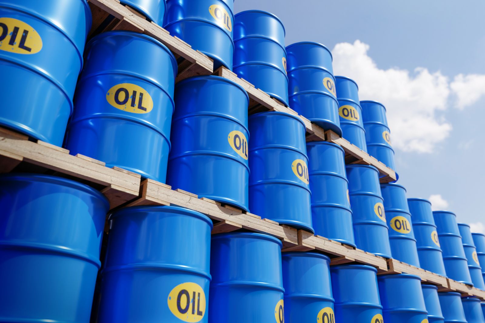 Oil Prices Dip Slightly