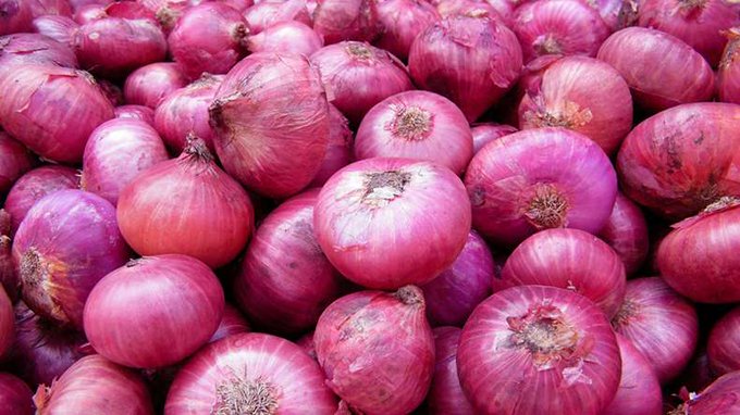 Govt selling onion at subsidised rates to reduce prices