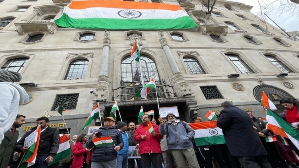 indianhighcommissionorganiseawelcomeeventfornewlyarrivedindianstudentsinuk