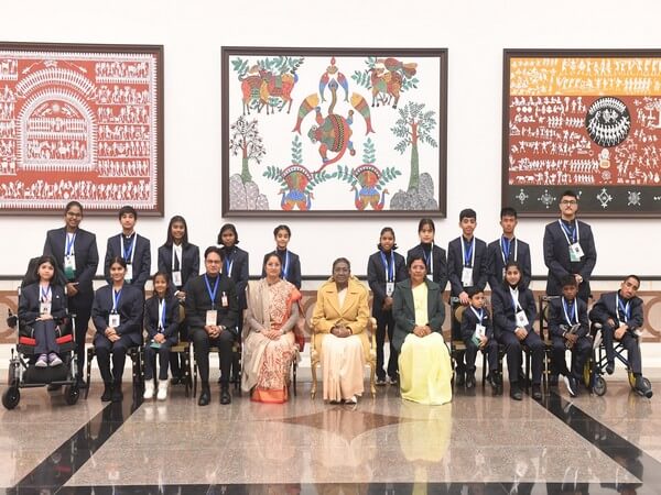 President Droupadi Murmu confers Pradhan Mantri Rashtriya Bal Puraskar to 17 children 