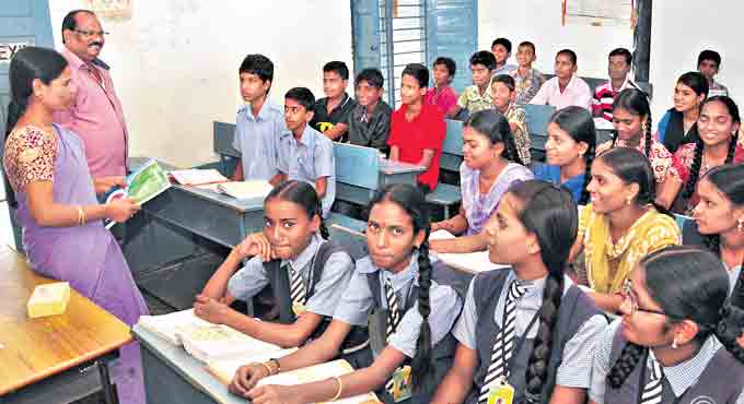 girlstudentsintelanganagovtschoolstolearnselfdefencetechniques