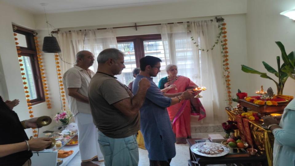 Aamir Khan celebrates Ganesh Chaturthi with sister Nikhat