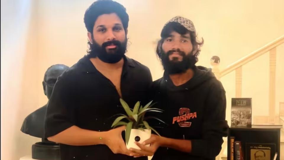 Allu Arjun’s fan cycles to Hyderabad from UP, actor books flight for him