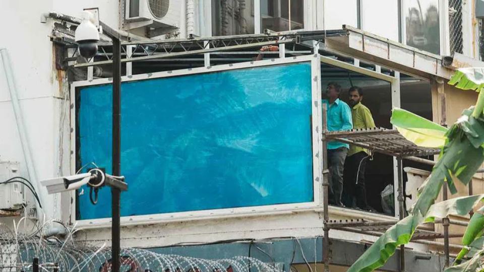 Salman Khan enhances security with bulletproof glass