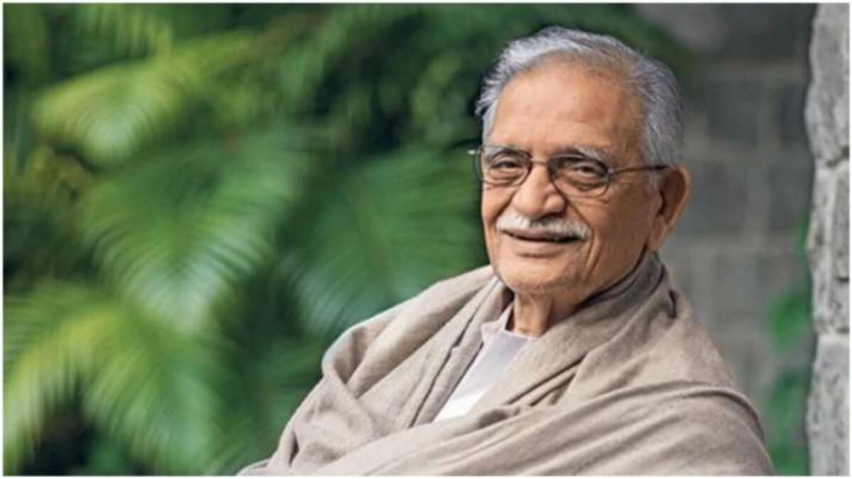 President confers Sahitya AajTak Lifetime Achievement Award to Gulzar