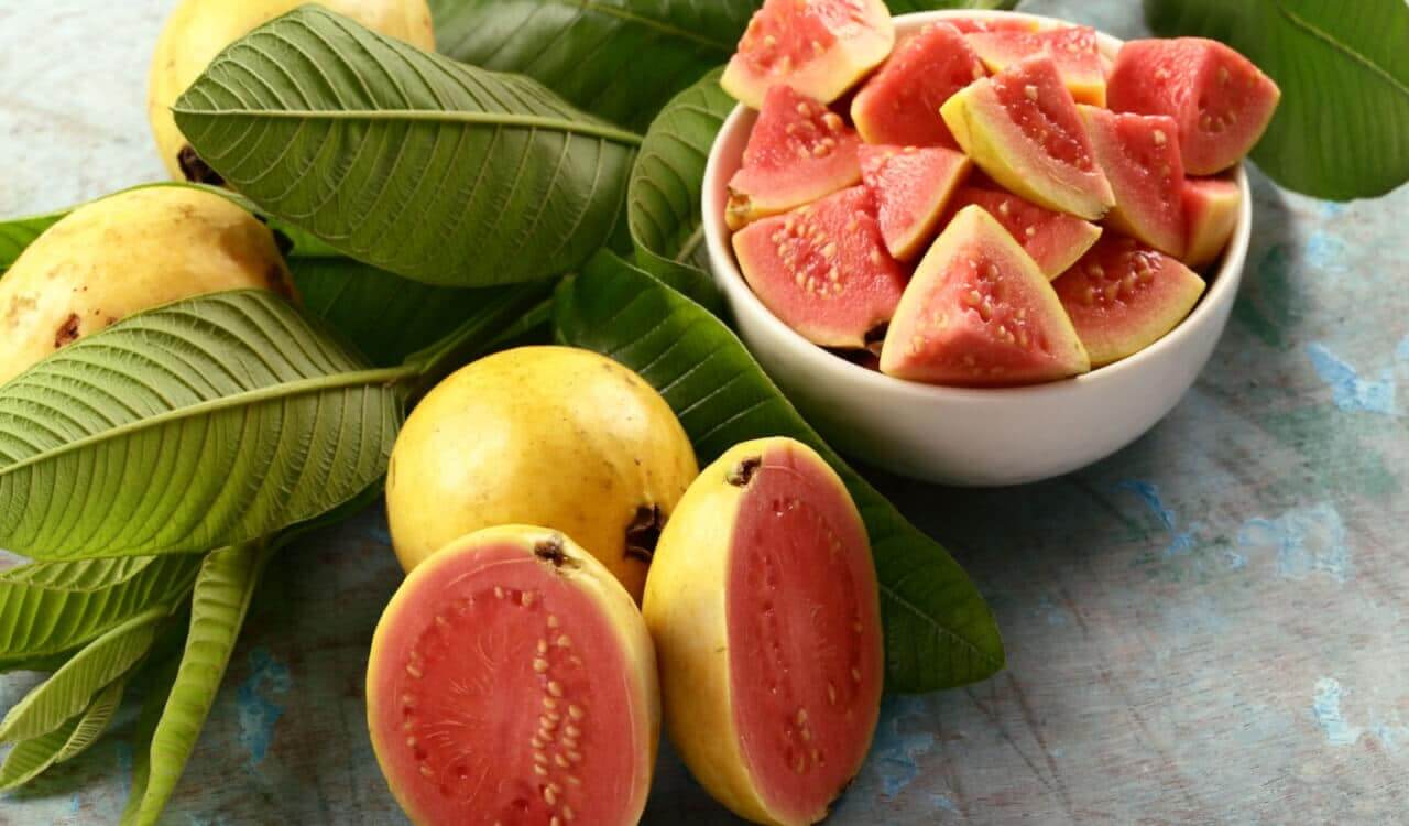 Eating Guava on an empty stomach in the morning is beneficial or harmful, full deets here