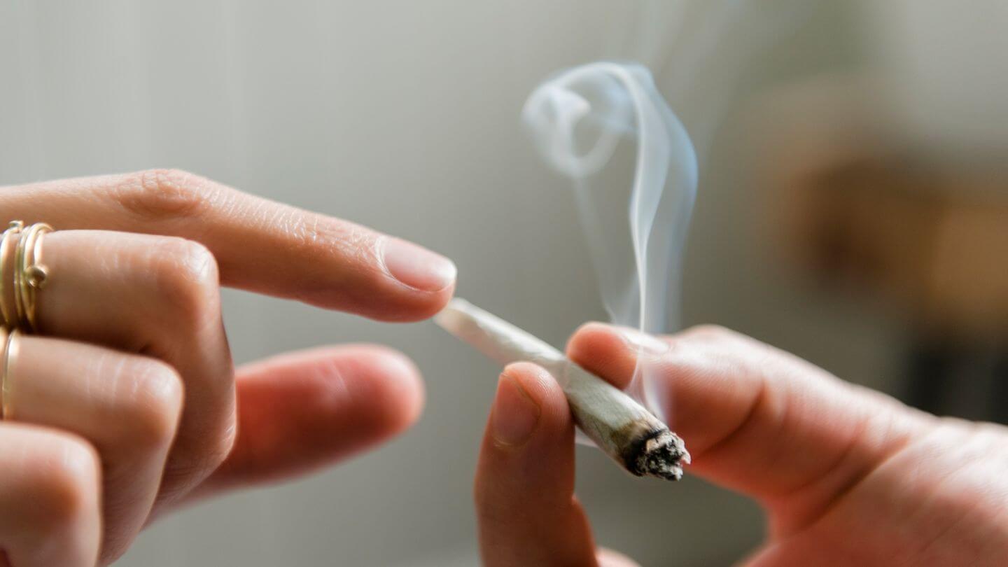 Here are 5 essential medical tests every smoker must consider