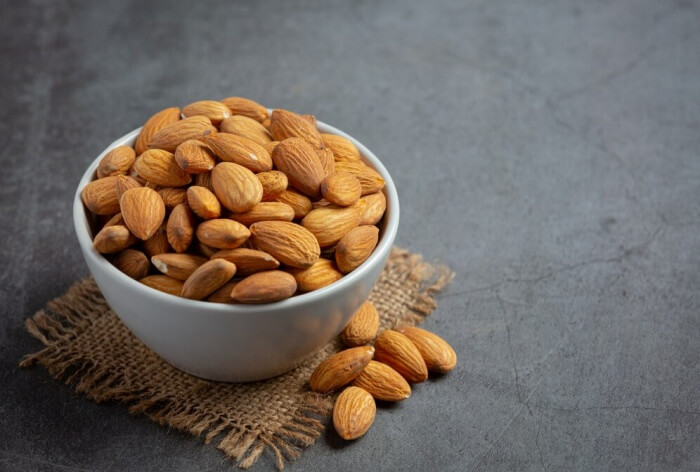 Know how consuming too many Almonds can cause THESE side effects