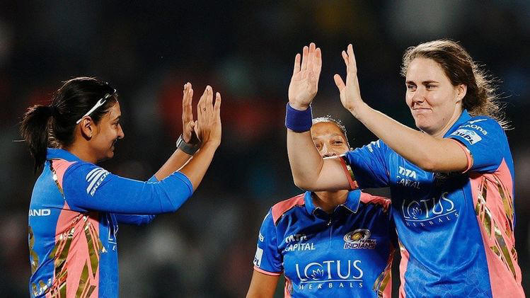 WPL 2025: Amanjot, Harmanpreet star as Mumbai Indians beat RCB by 4 wickets