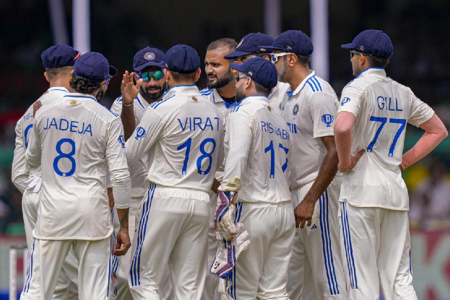 Second Test: Akash Deep reduces Bangladesh to 74-2 at lunch on day 1