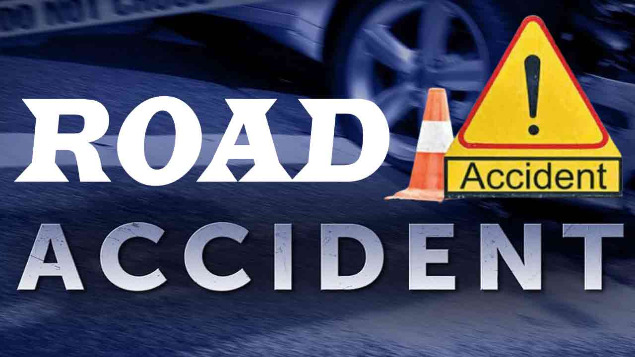 Two teenagers killed in road accident in Karimnagar