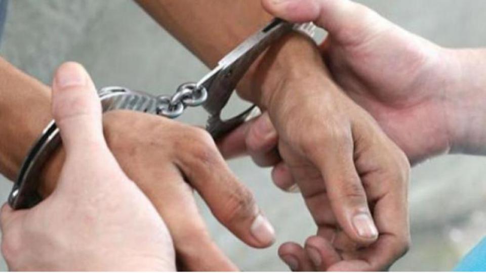 Rajendranagar police arrests two chain snatchers