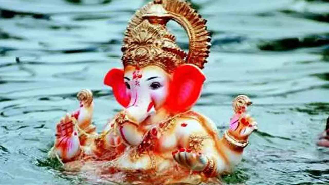 Bappa’s immersion begins on a colourful note