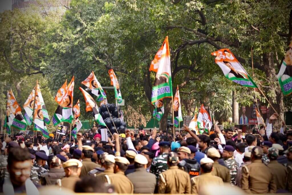 Unemployed youth resolve to hold padayatras against Congress government