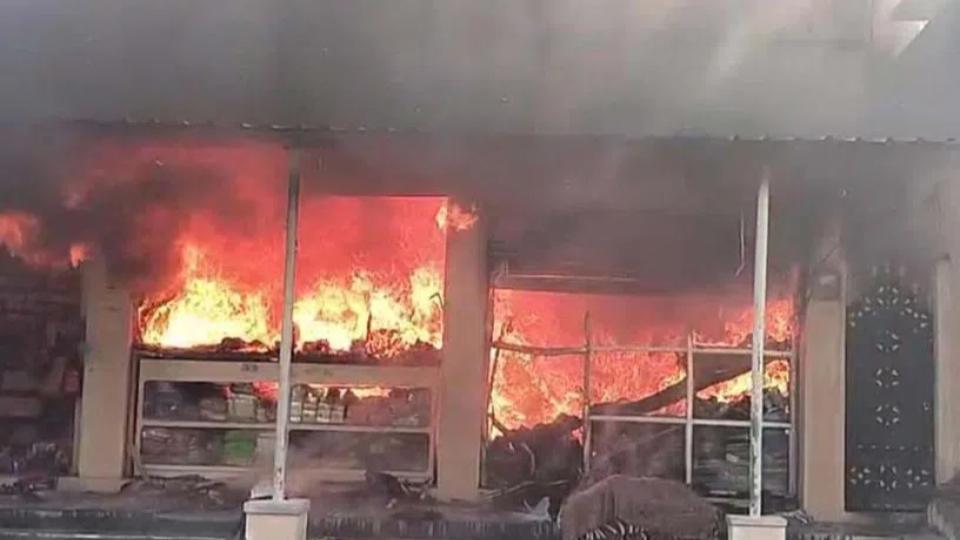 Fire destroys lakhs worth of goods at Attapur apparel shop