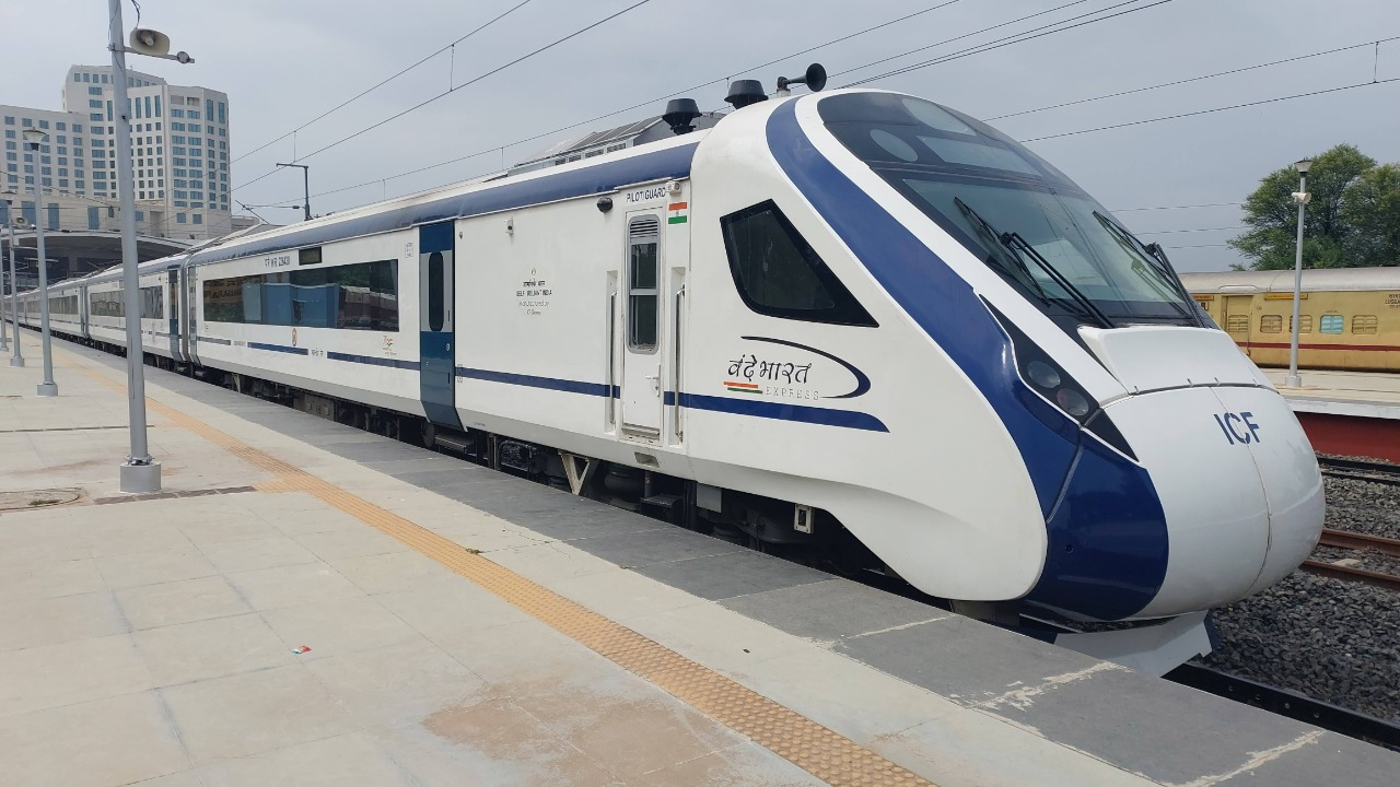 Modi to flag off Nagpur-Hyderabad Vande Bharat Express train 