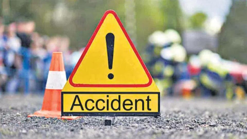 Trucks collide, drivers stuck in cabin for three hours in Bhupalpally