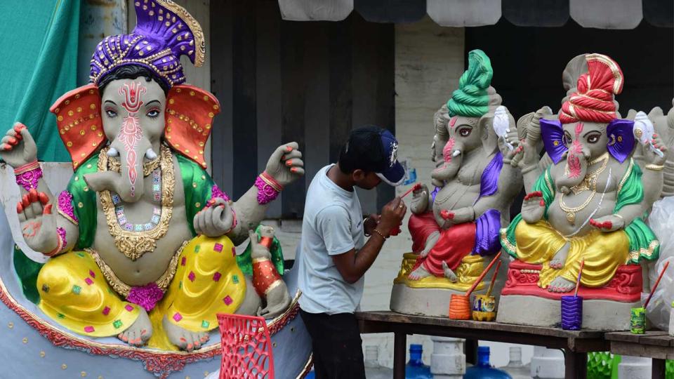 Hyderabad gears up for Ganesh Chaturthi, eco-friendly idols lead the way