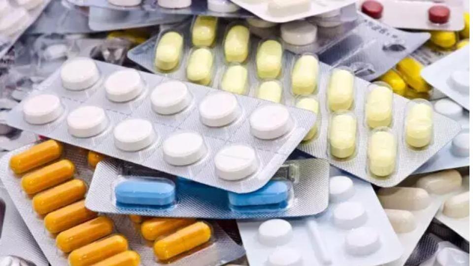 DCA raids illegal medical shop in Shaikpet, seizes medicines