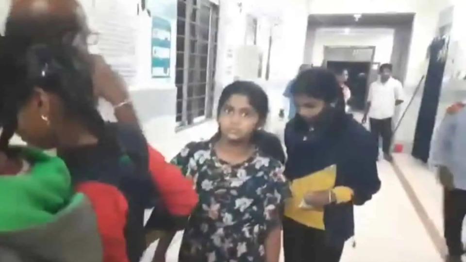 Atleast 10 govt school students suffer food poisoning in Telangana