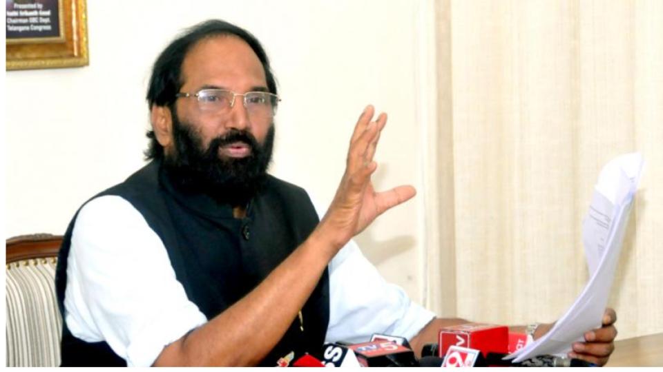 Uttam Kumar Reddy faces ire of women in Narayanpur