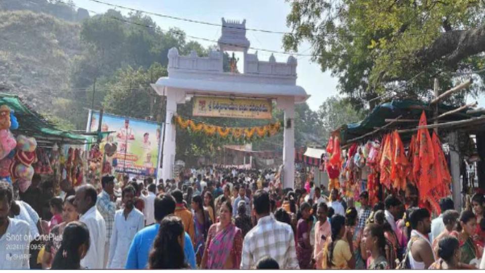 Kartheeka pournam, Gudem temple swarmed by devotees