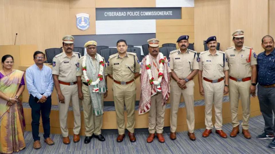 Two police personnel retire from service, Cyberabad CP facilitates