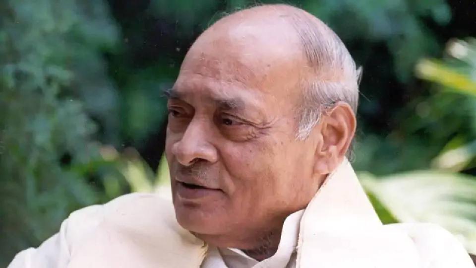 BRS leaders pay tributes to former PM PV Narasimha Rao