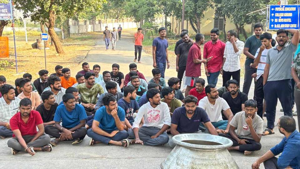 Protest erupts in OU PG college as students suffer from food poisoning