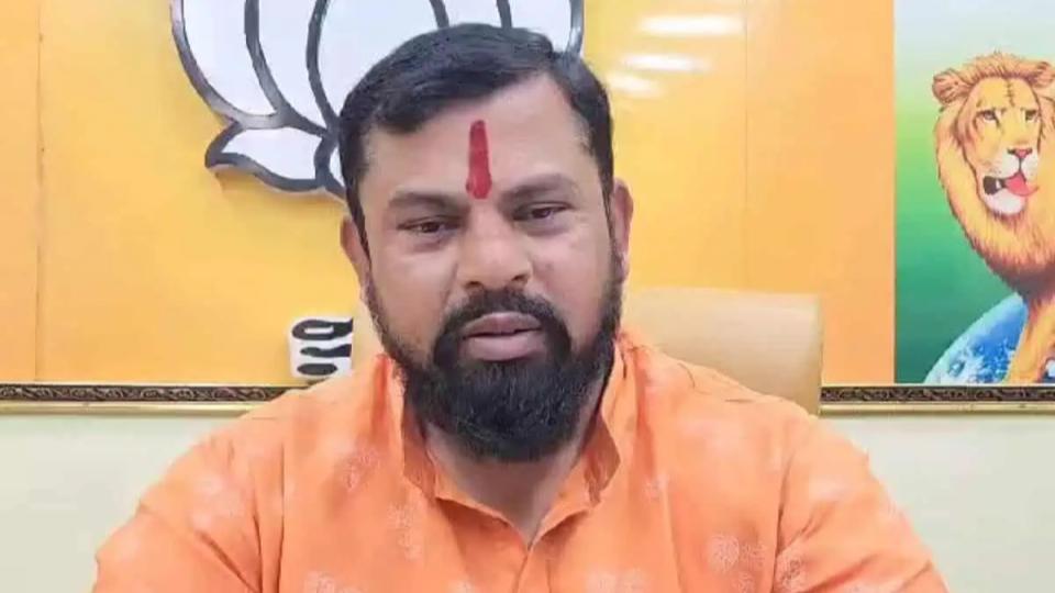 BJP MLA Raja Singh urges youth ‘Don’t celebrate New Year in Hyderabad