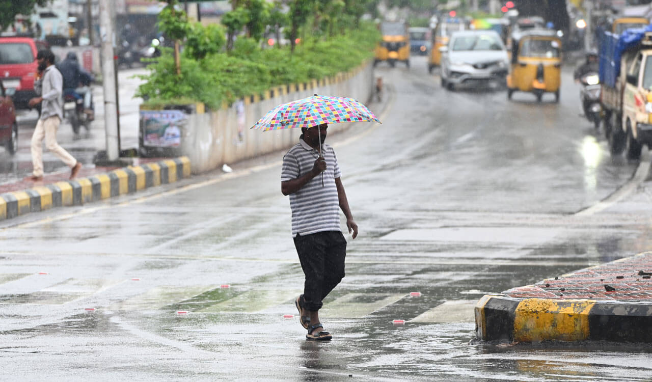 Sporadic rain showers bring relief to Hyderabad; more expected
