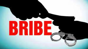 Inspector held for accepting bribe of Rs 1 lakh