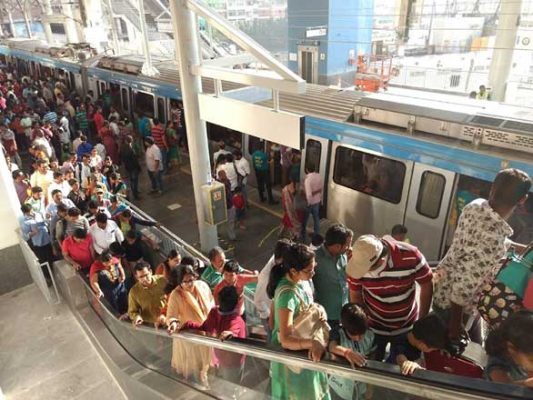 225lakhpeopletakemetrorideonnewyearinhyderabad