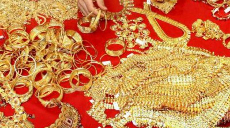 Robbers Steal 50 Grams of Gold Ornaments in Nalgonda