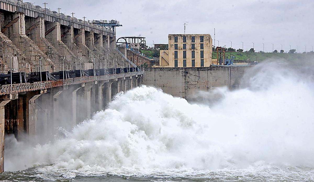 Two crest gates of Singur opened as inflows increase overnight