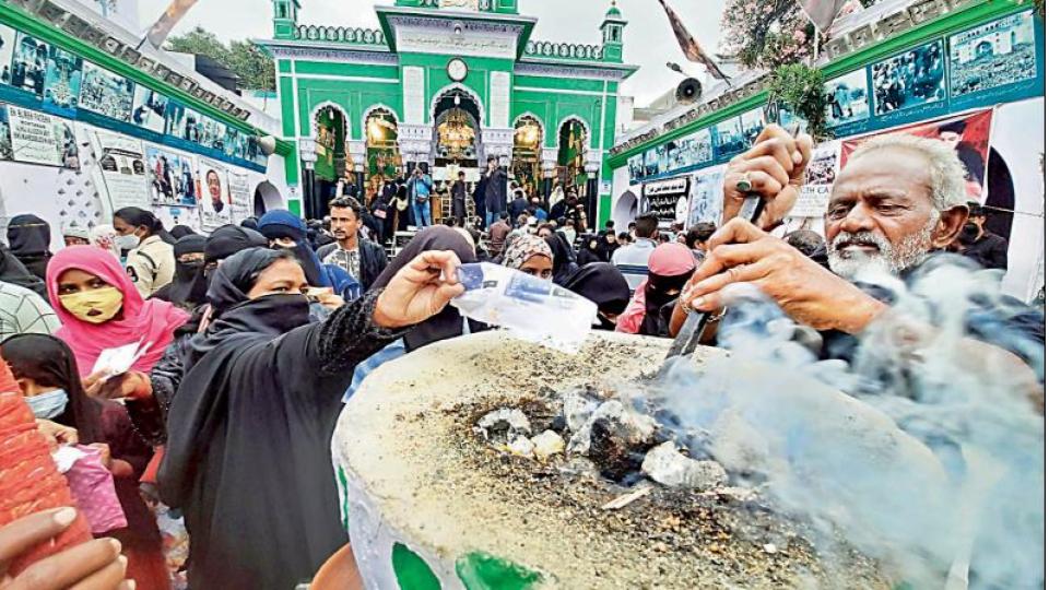 Hyderabad Shia Muslim leaders still wait for police bandobust