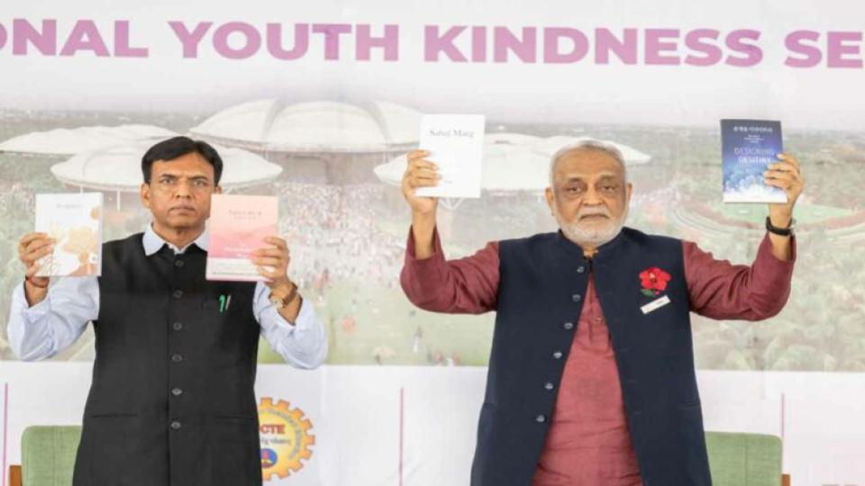 Over 10k students attend ‘Rising with Kindness’ Youth Summit in Hyderabad