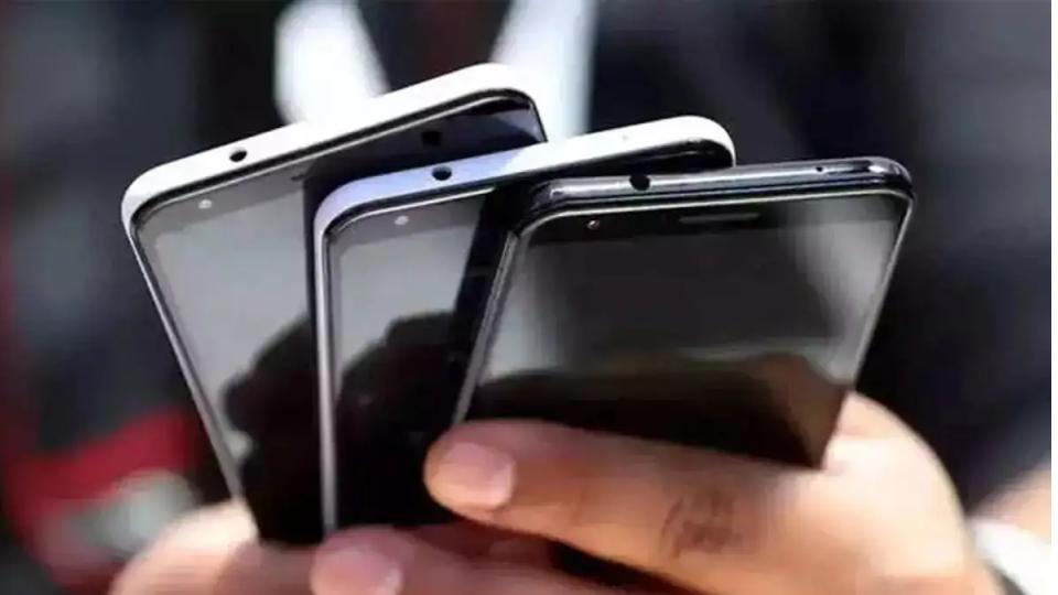 12 lost mobile phones recovered, handed over to owners in Hyderabad