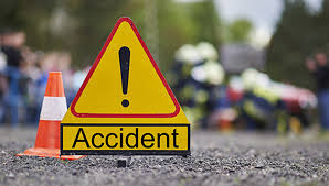 Young doctor killed as car crashed into a truck in Khanapur