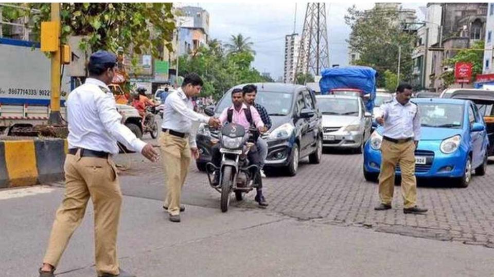 Do’s and Don’ts While Driving in Hyderabad’s Traffic Zones