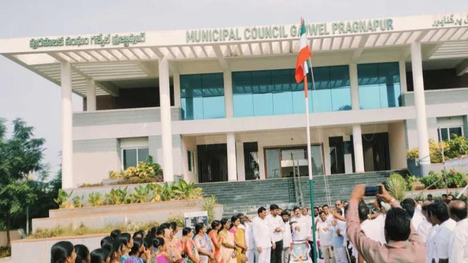 National flag hoisted upside down in Gajwel municipality