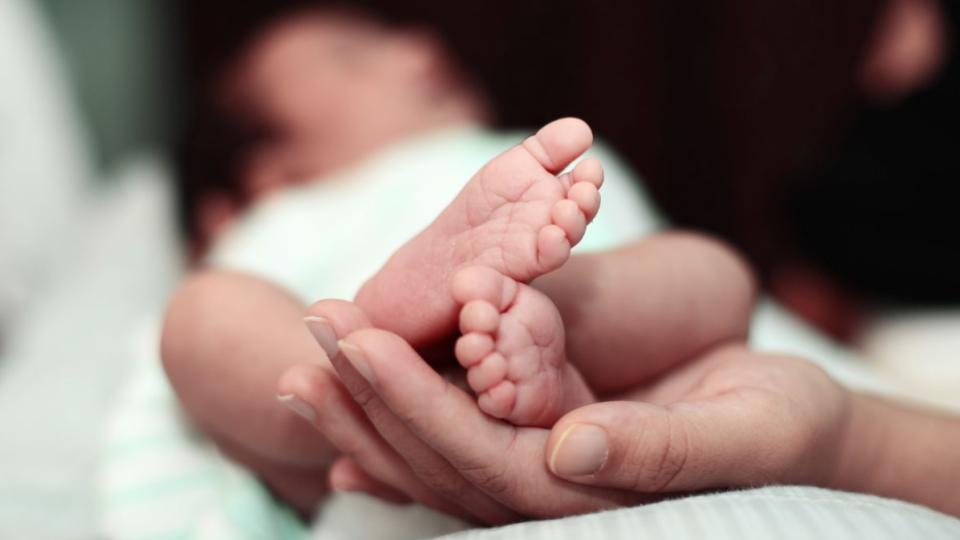 Baby dies as nurses perform delivery in Mahabubnagar