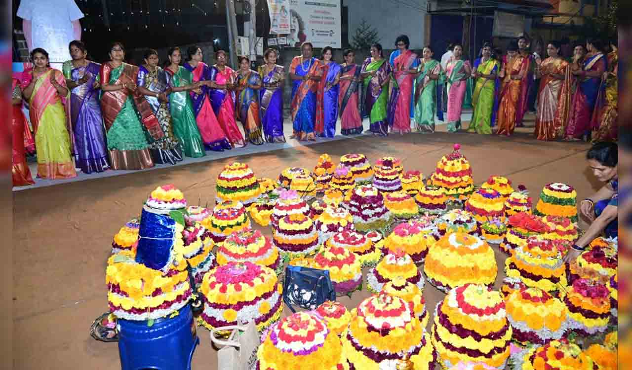 Saddula Bathukamma celebrations held in Hyderabad