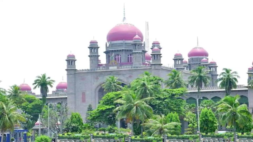 Telangana HC directs speaker to take decision on MLAs disqualification