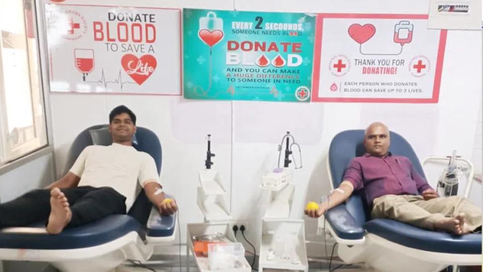 Hyderabad man donates blood for 84th time, encourages son