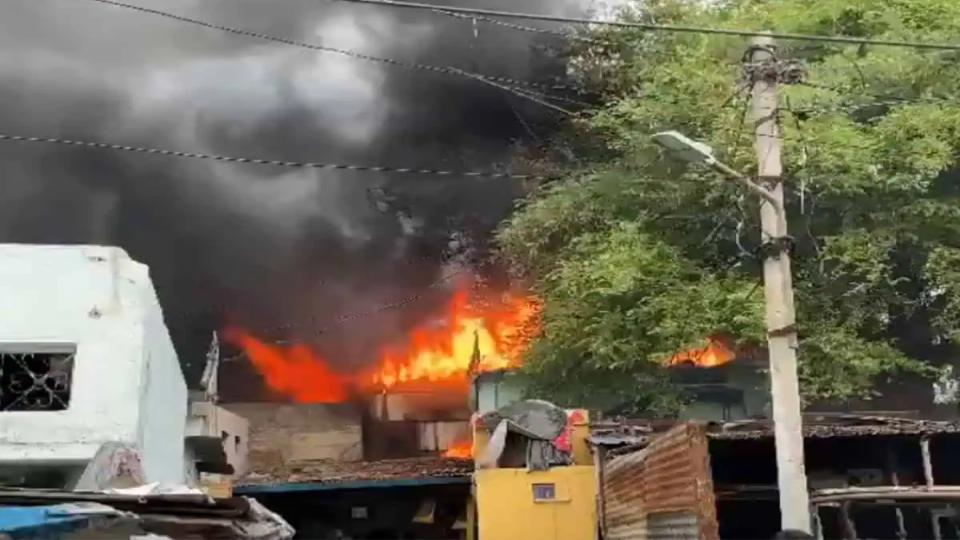 Video of a Fire breaks out at a house in Aghapura